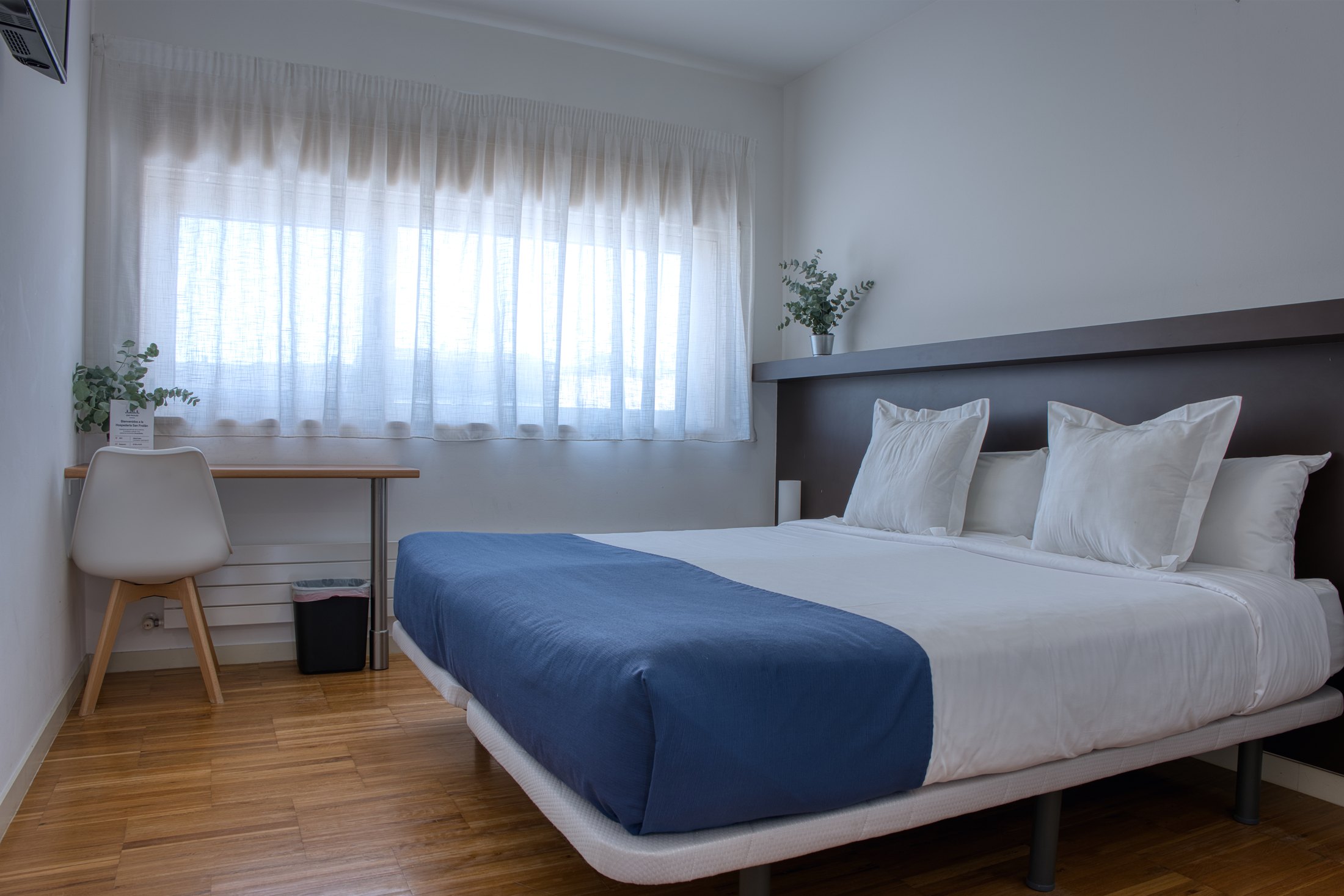 Habitación doble con baño privado