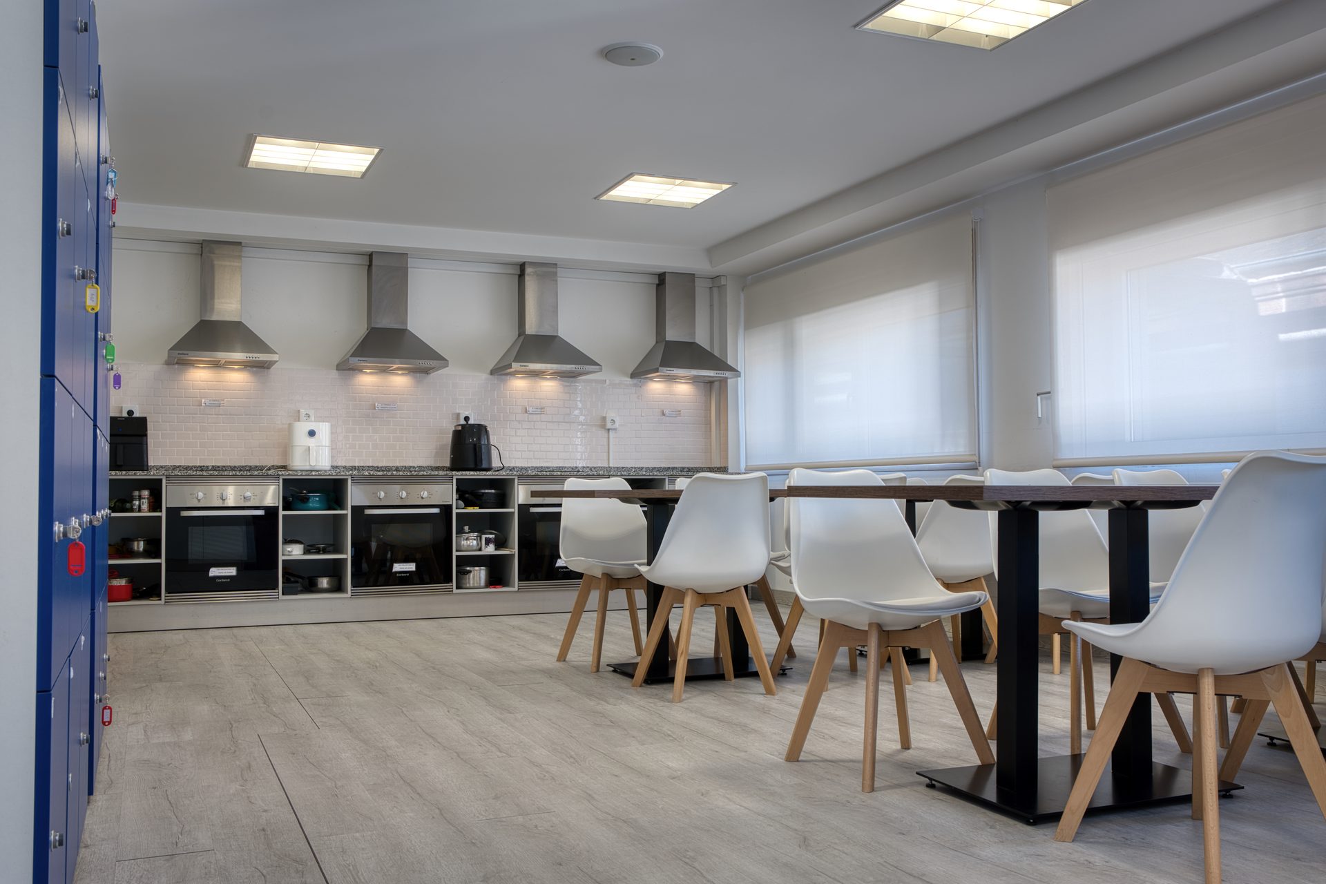 Cocina comedor compartida para universitarios